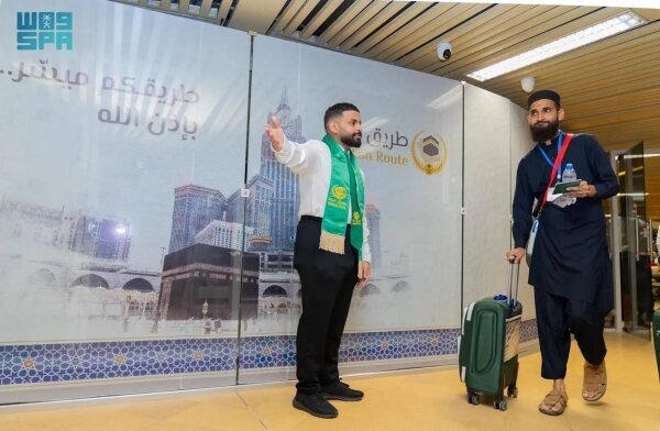 أول زائر باكستاني يتوجه إلى المملكة العربية السعودية عبر مسار مكة المكرمة